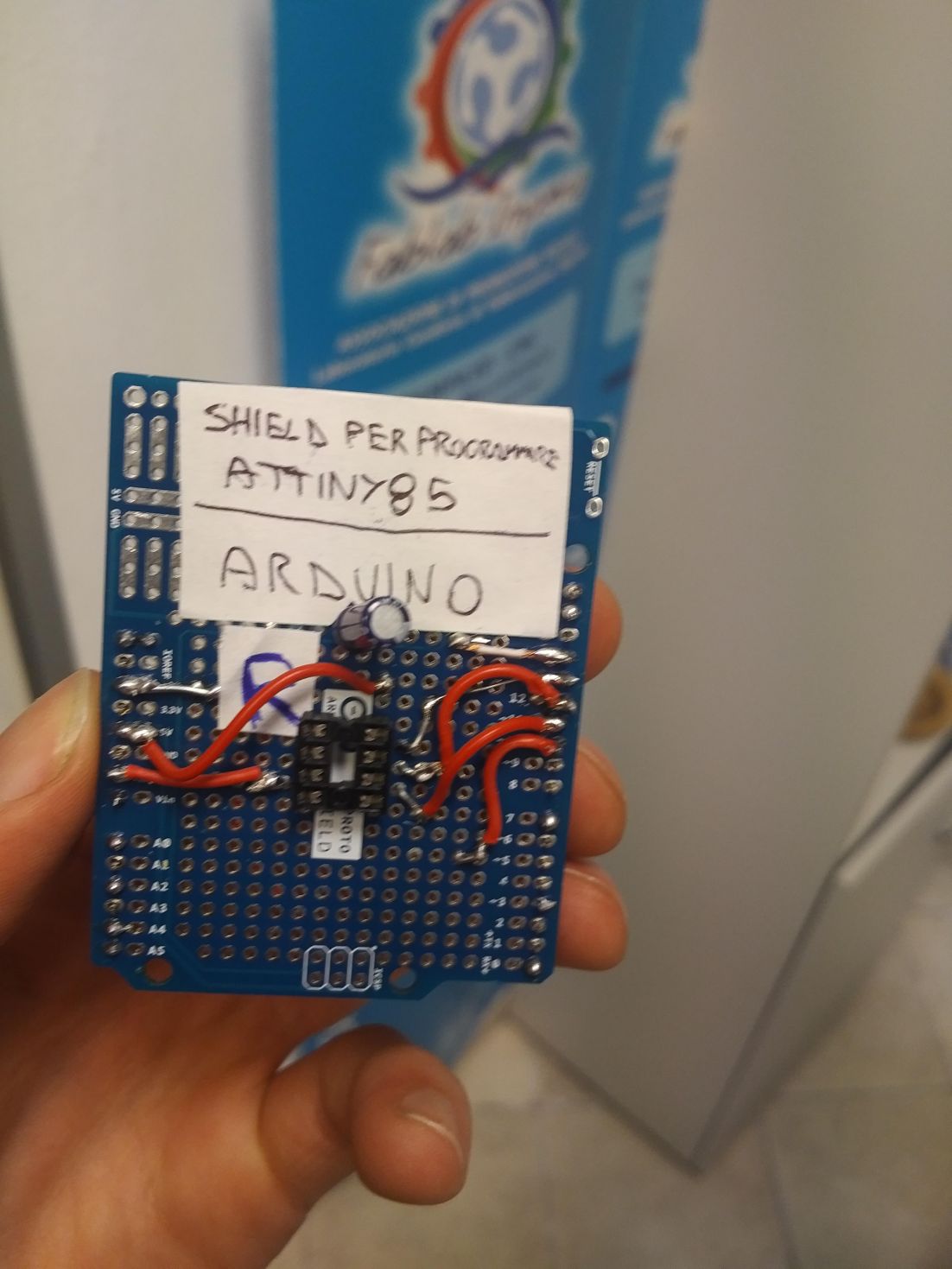 Shield per attiny85 del Fablab